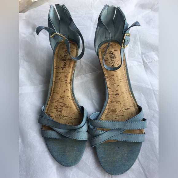 5/$20 2/$15 Bundle Of Two Pair Of Sandals Denim Blue & Black - Picture 3 of 12